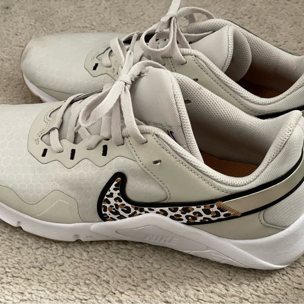 Womens size 9.5 Nike worn once